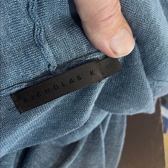 Nicholas K The Shelton Linen Blend Crop Cardigan in Slate, size XS - Picture 9 of 14